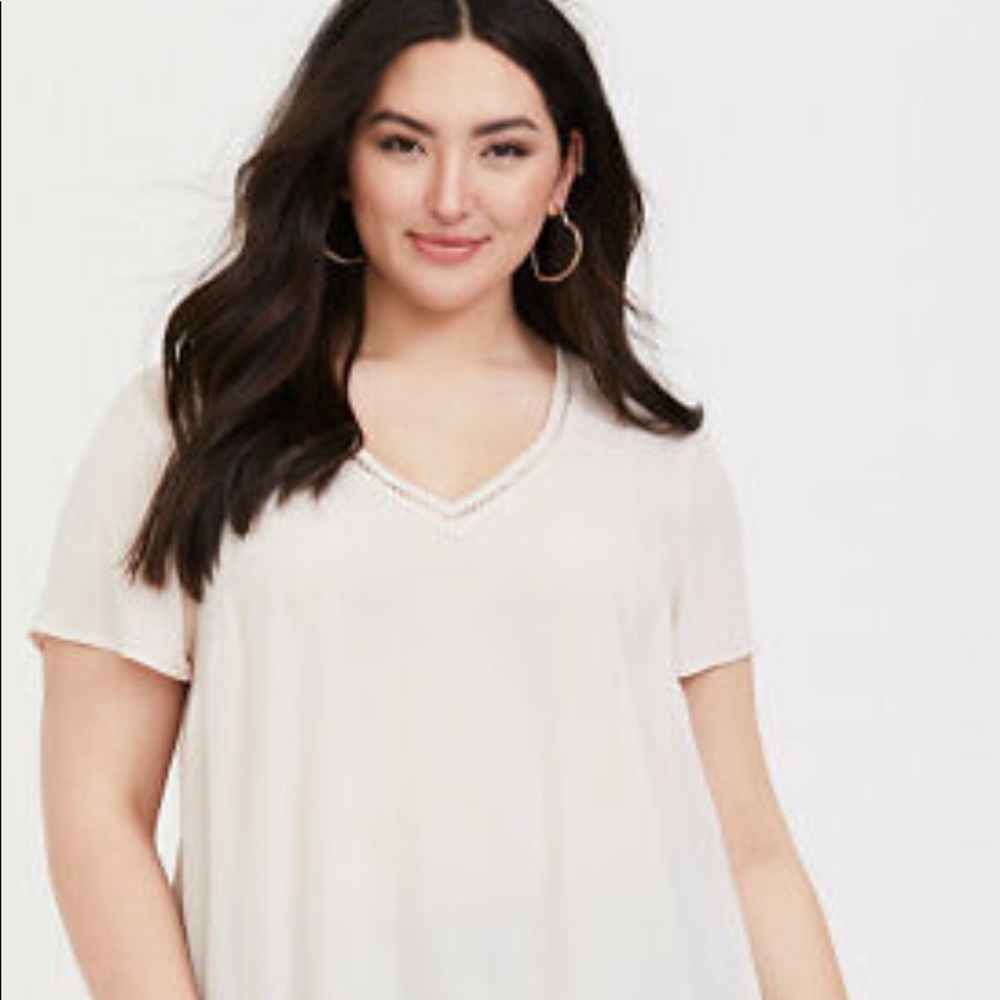Light pink shirt sleeve torrid blouse